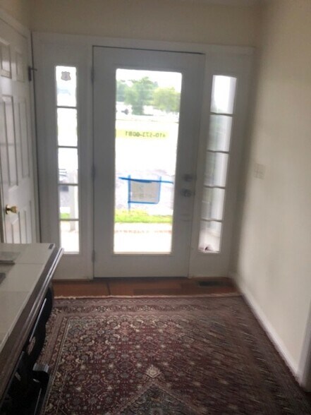 More Photos Of 301 Saddler Rd, Grasonville Showroom For Sale