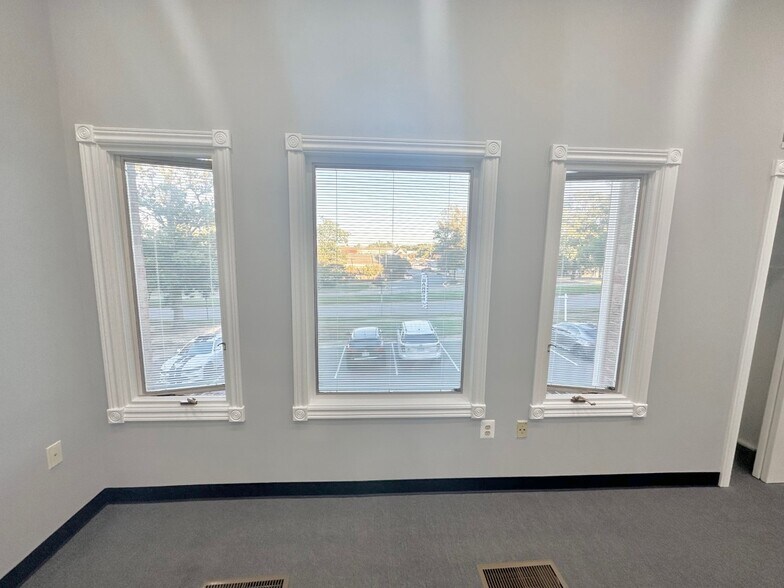 More Photos Of 9300-9306 Old Keene Mill Rd, Burke Loft Creative Space For Lease