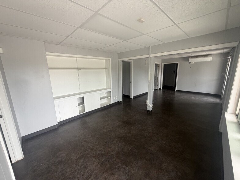 More Photos Of 13111 E 11th St, Tulsa Freestanding For Lease