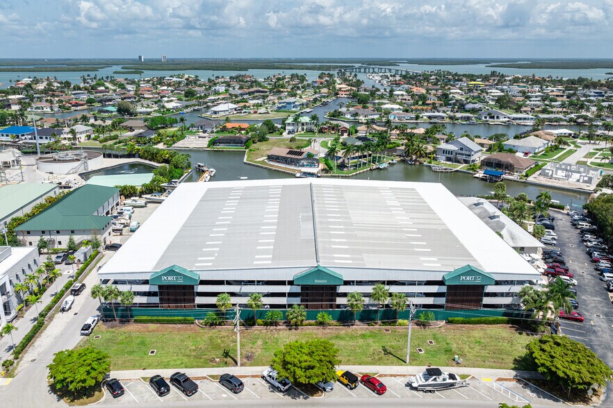 More Photos Of 705 E Elkcam Cir, Marco Island Marina For Lease