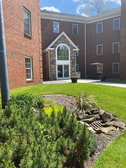 More Photos Of 215 Ridgedale Ave, Florham Park Office For Lease