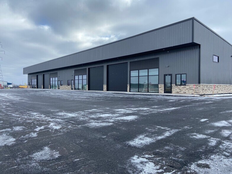 Primary Photo Of 5700 W Clairemont Dr, Appleton Warehouse For Lease