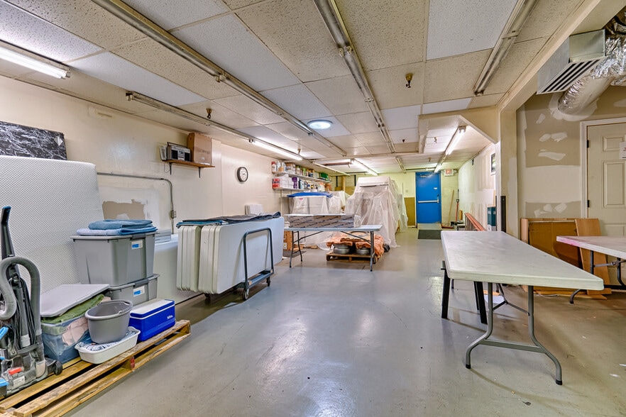 More Photos Of 417 W Santa Fe Ave, Flagstaff Flex For Sale