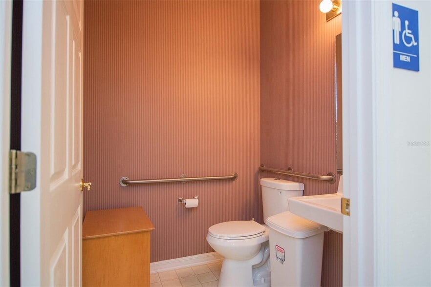 More Photos Of 6212 NW 43rd St, Gainesville Medical For Sale