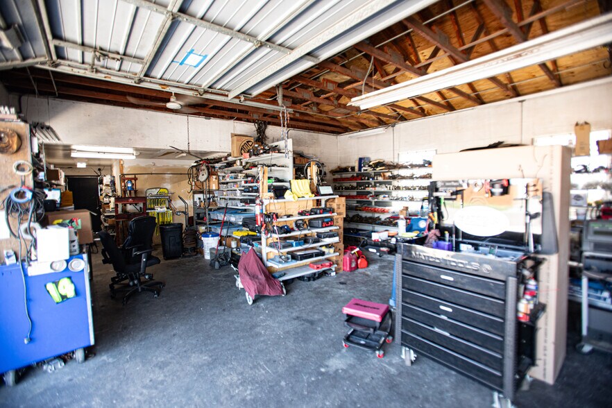 More Photos Of 14825 US Highway 19, Hudson Service For Sale