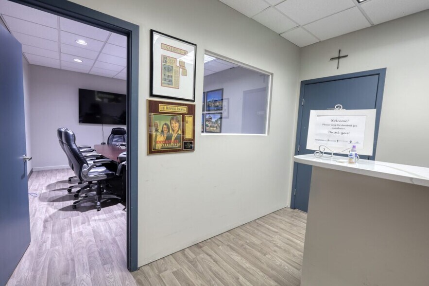 More Photos Of 13526 George Rd, San Antonio Office For Lease