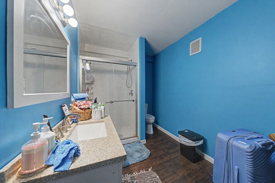 More Photos Of 23 Malcolm St, Morristown Industrial For Sale