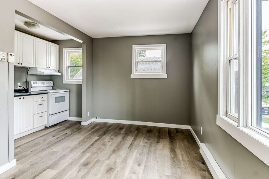 More Photos Of 22 Whittaker St, Sudbury Multifamily For Sale