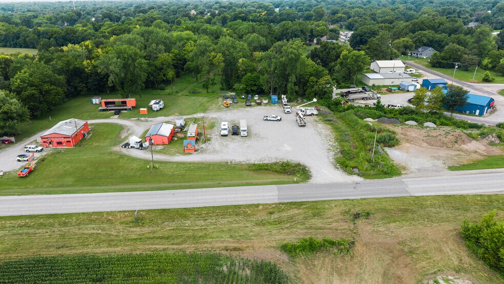 More Photos Of 1420 Highway M, Sedalia Service Station For Sale