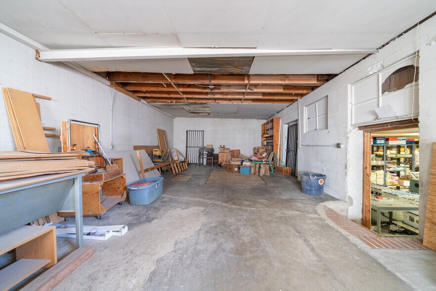 More Photos Of 656 W Lancaster Blvd, Lancaster Restaurant For Sale