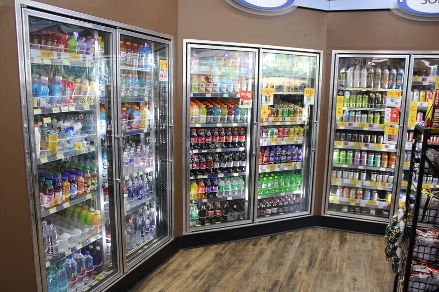 More Photos Of 7102 Cottage Hill Rd, Mobile Convenience Store For Sale