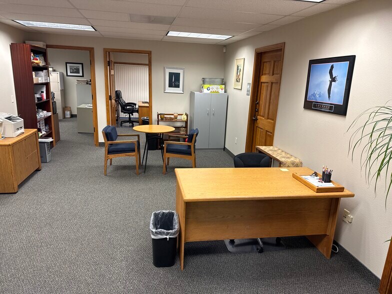 More Photos Of 4035 12th St SE, Salem Office For Lease