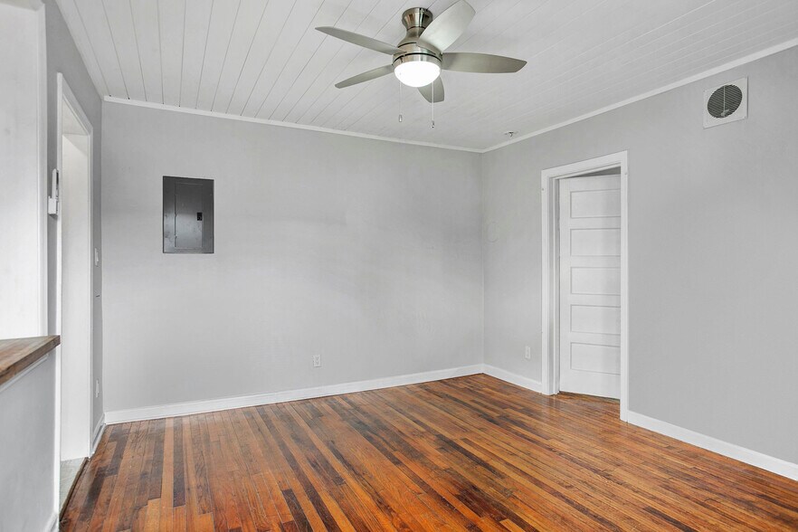 More Photos Of 315 15th Ave N, Jacksonville Beach Apartments For Sale