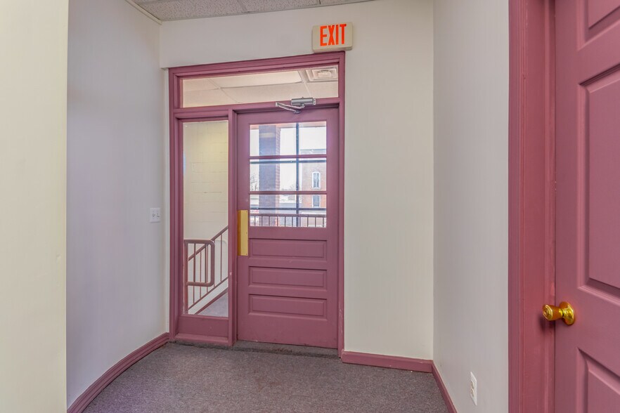 More Photos Of 107 S Main St, Almont Restaurant For Lease