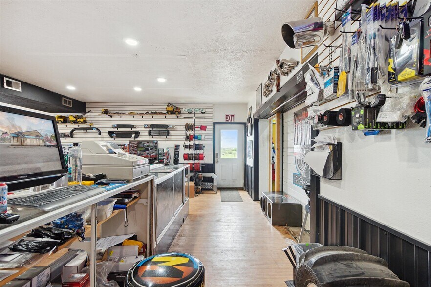 More Photos Of 3159 W Monroe Rd, Alma Freestanding For Sale