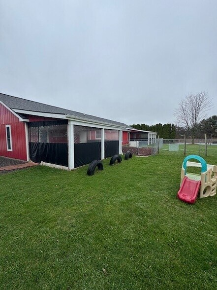 More Photos Of 120 W Willis Rd, Saline Specialty For Sale