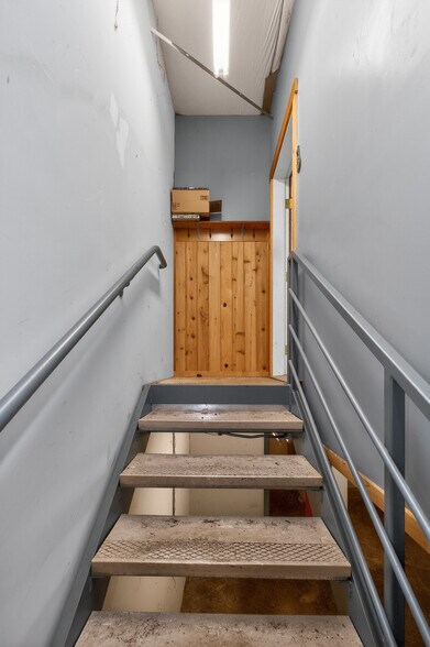 More Photos Of 700 Sunset Pond Ln, Bellingham Industrial For Sale