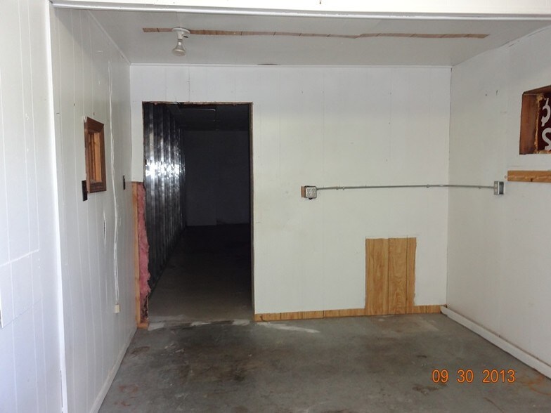 More Photos Of 821 SW Us-40 Hwy, Blue Springs Freestanding For Lease