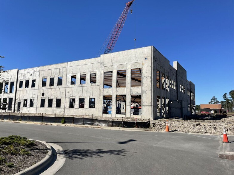 More Photos Of 1176 E Cutlar Crossing, Leland Medical For Sale