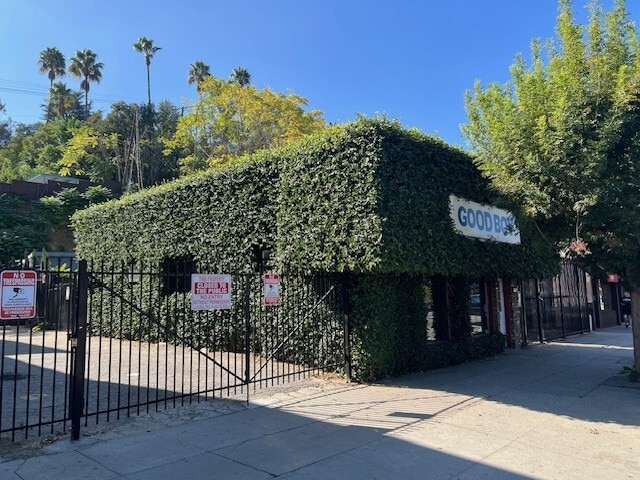 Primary Photo Of 11352 Ventura Blvd, Studio City Office For Lease