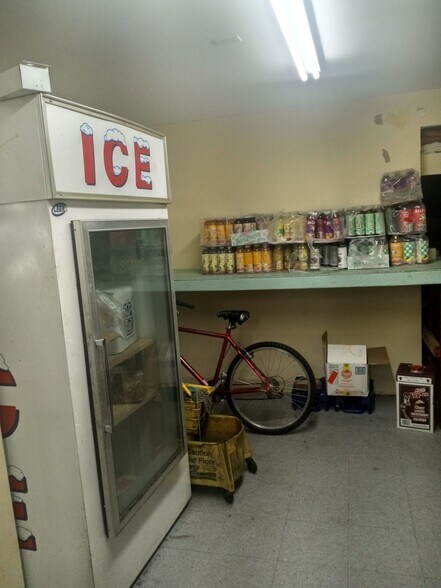 More Photos Of 17 Spring St, Trenton General Retail For Sale