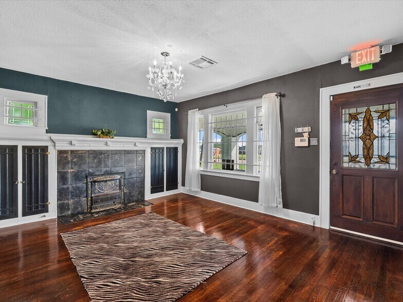 More Photos Of 3208 Highway 3, Dickinson Office Residential For Sale