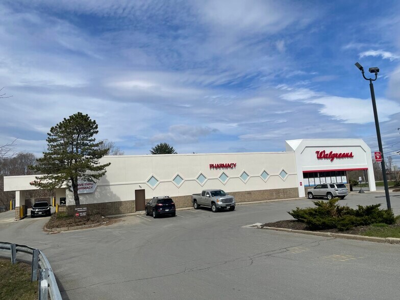 More Photos Of 2 W Broadway, Lincoln Drugstore For Sale