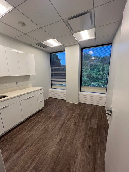 More Photos Of 3010 Westchester Ave, Purchase Office For Lease