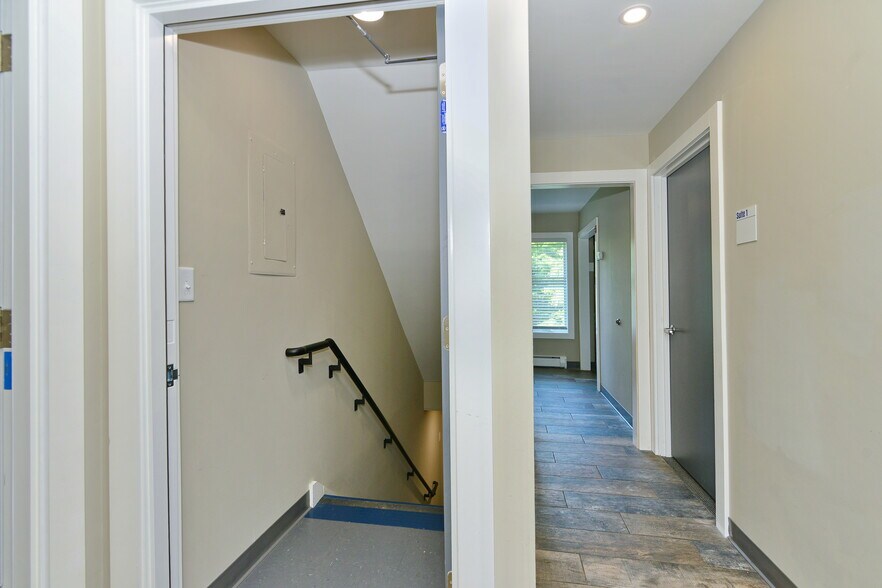 More Photos Of 186 Grove St, Franklin Office For Sale