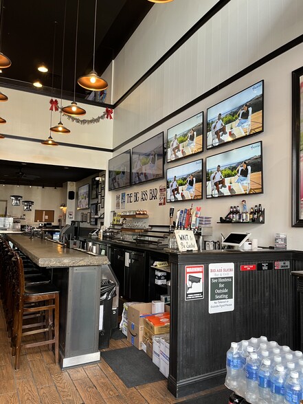 More Photos Of 224 Market St, Philadelphia Restaurant For Lease