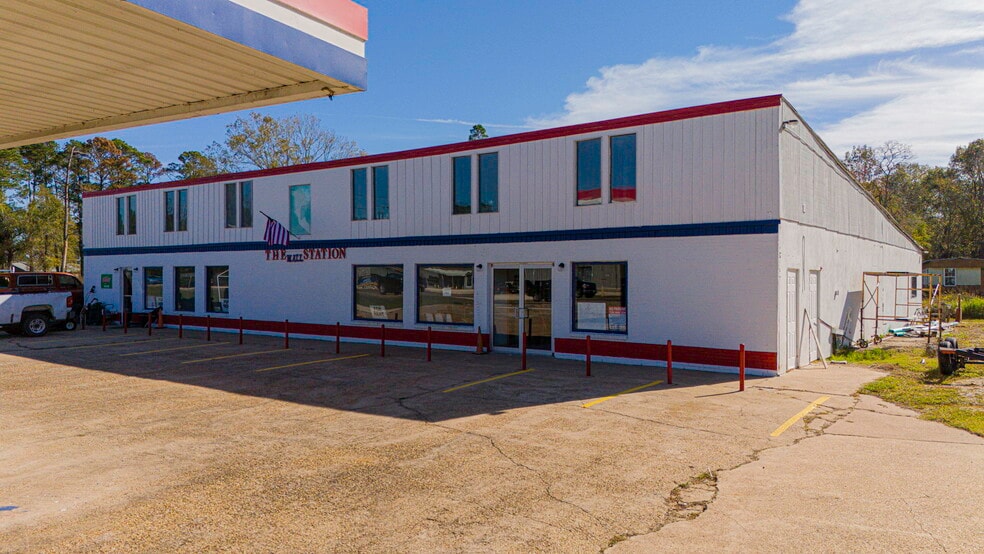 More Photos Of 9510 US Highway 190 E, Pointblank Convenience Store For Sale