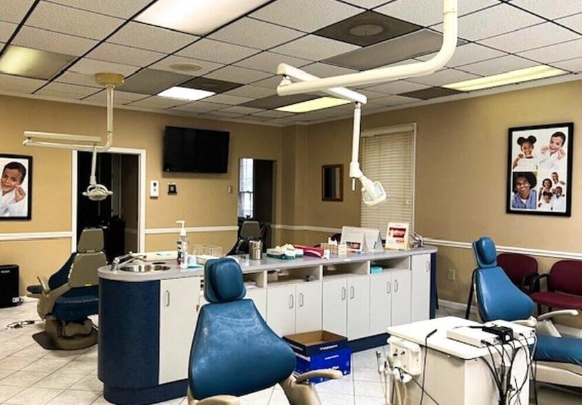 More Photos Of 900 N Hairston Rd, Stone Mountain Medical For Lease