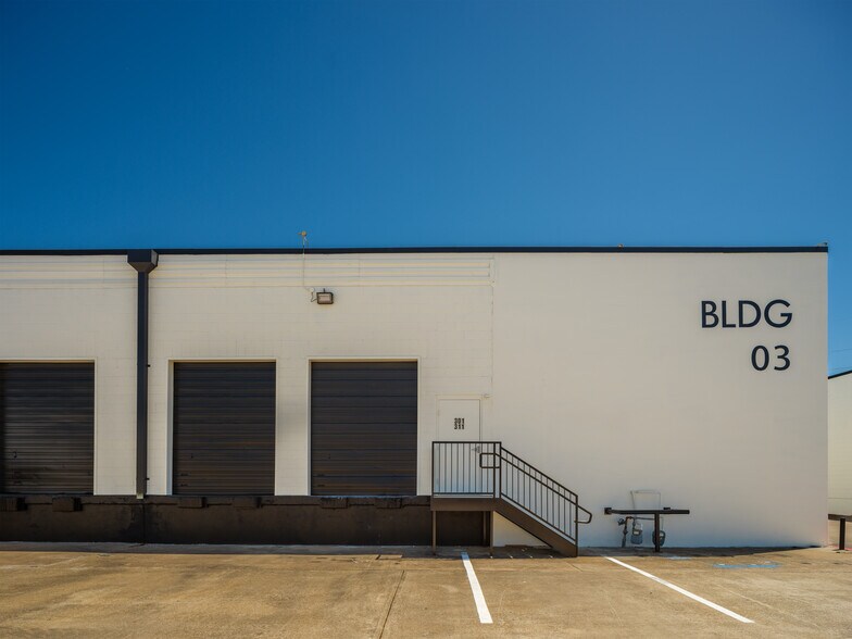 More Photos Of 1002 N Central Expy, Richardson Unknown For Lease