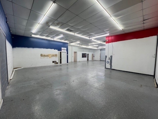 More Photos Of 701 S Frio St, San Antonio Warehouse For Lease