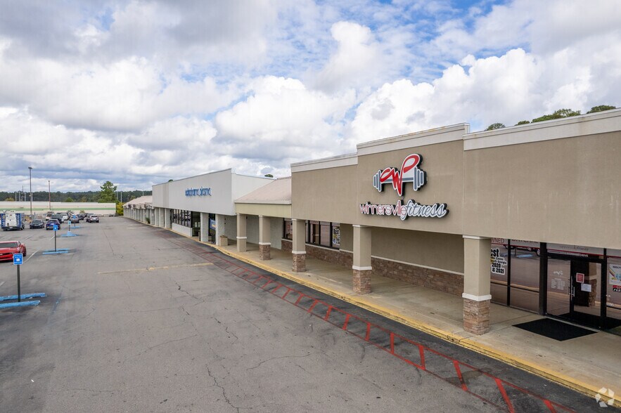 More Photos Of 1707-1729 Norman Dr, Valdosta Unknown For Lease