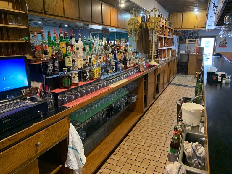 More Photos Of 121 W 1st St, Hershey Restaurant For Sale