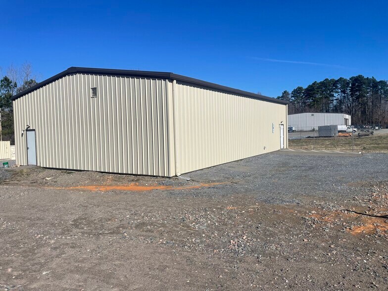 Primary Photo Of 645 Bess Town Rd, Bessemer City Warehouse For Lease