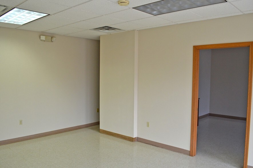 More Photos Of 1025 Jefferson Ave, Washington Medical For Sale