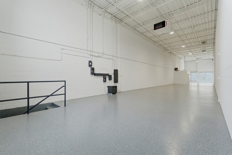 More Photos Of 397 Humberline Dr, Toronto Warehouse For Sale