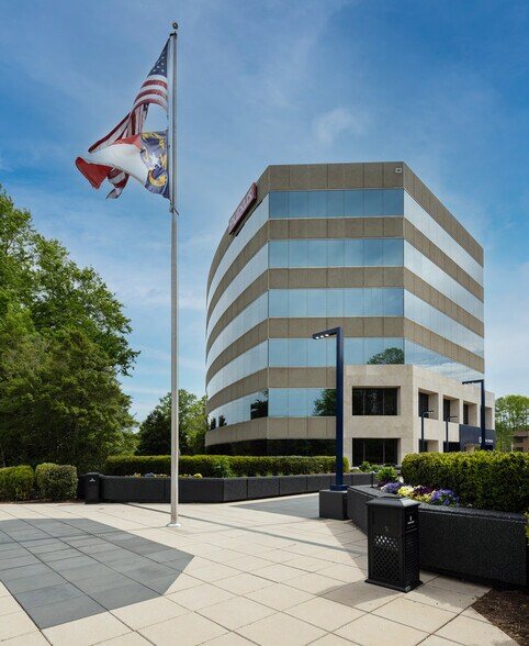 More Photos Of 5511 Capital Center Dr, Raleigh Office For Lease