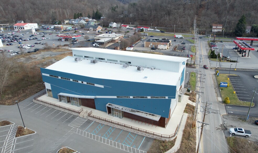 More Photos Of 1901 Eljadid St, Morgantown Health Club For Sale