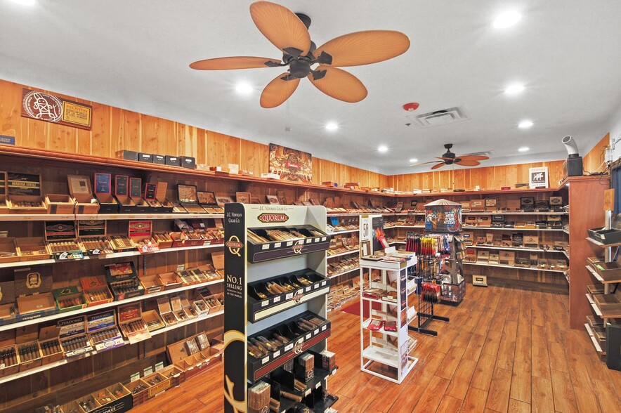 More Photos Of 15745 E Arapahoe Rd, Centennial Storefront For Sale