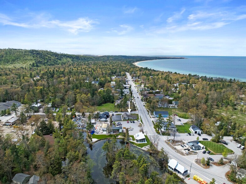 More Photos Of 5955 S Oak St, Glen Arbor Medical For Sale