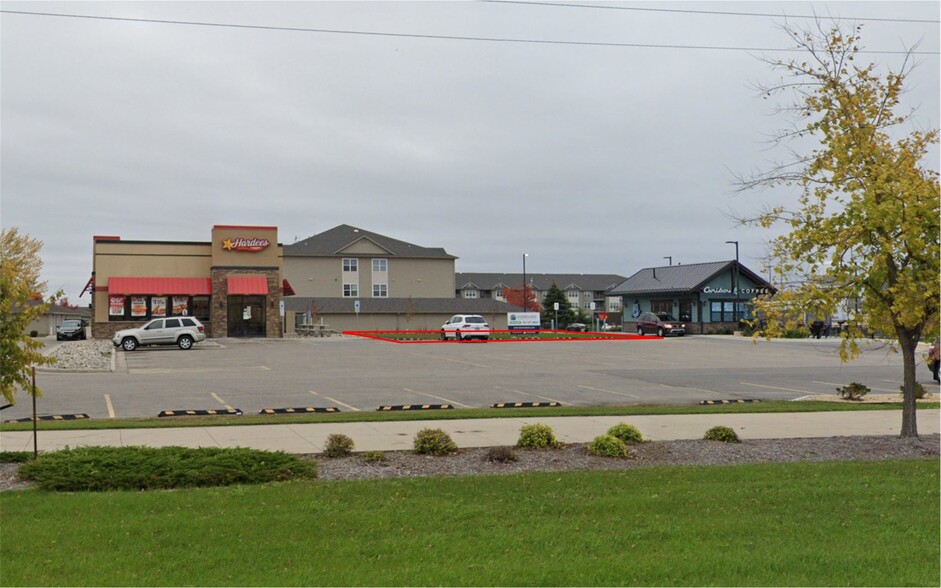 More Photos Of 45th @ 31st Avenue S, Fargo Fast Food For Lease