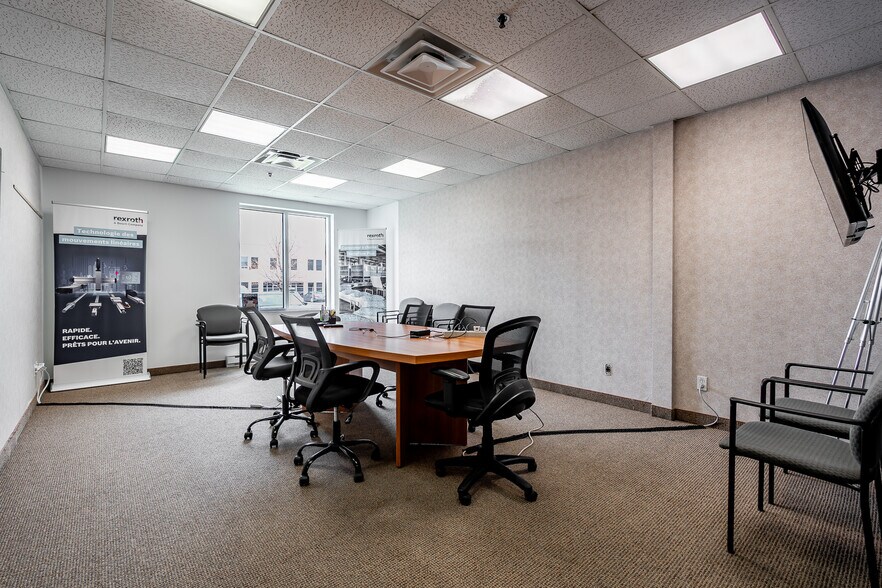 More Photos Of 725 Rue Delage, Longueuil Warehouse For Sale