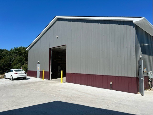 More Photos Of 3420 S Lapeer Rd, Metamora Auto Repair For Sale