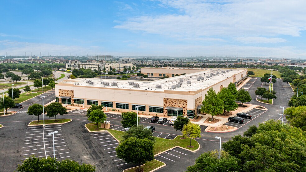More Photos Of 654 Richland Hills Dr, San Antonio Office For Sale