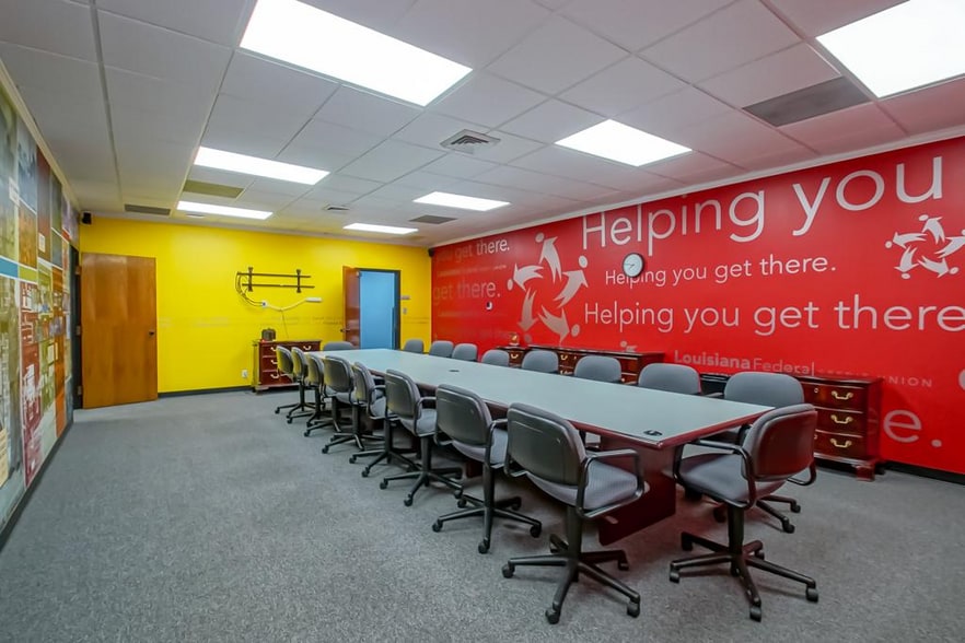 More Photos Of 805 Robin St/ 406 Airline Hwy, La Place Office For Sale