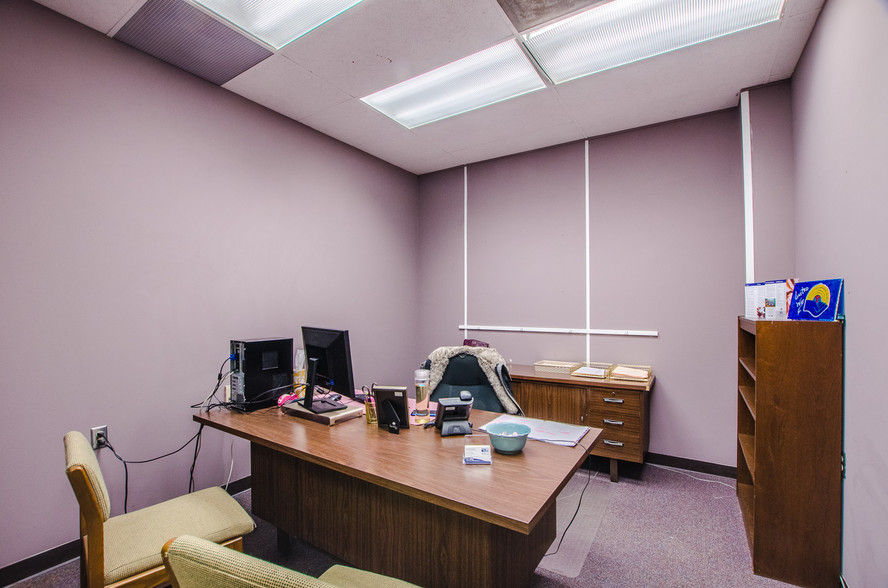 More Photos Of 35 N Park St, Mansfield Office For Sale