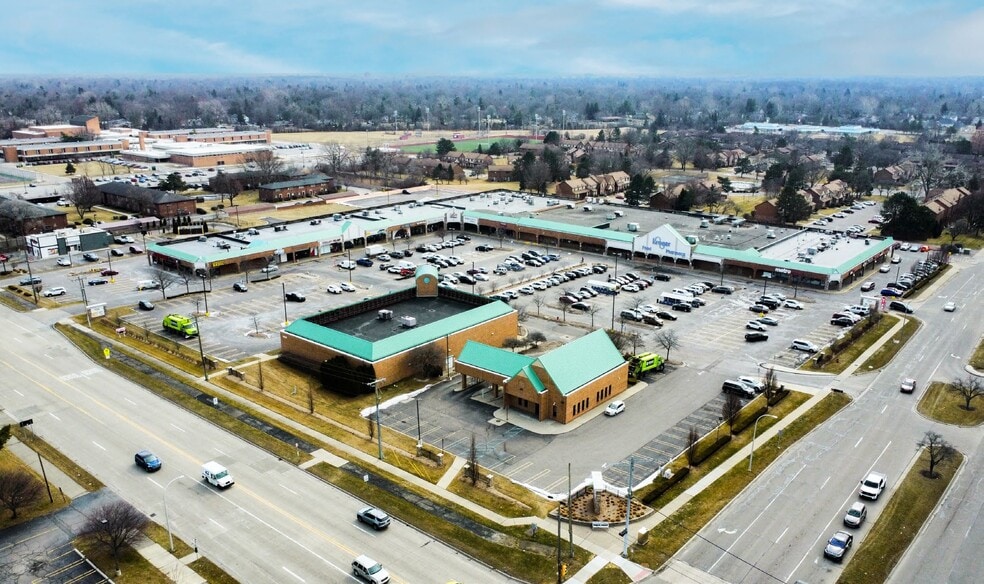 Primary Photo Of 19715-19855 W Twelve Mile Rd, Southfield Unknown For Lease
